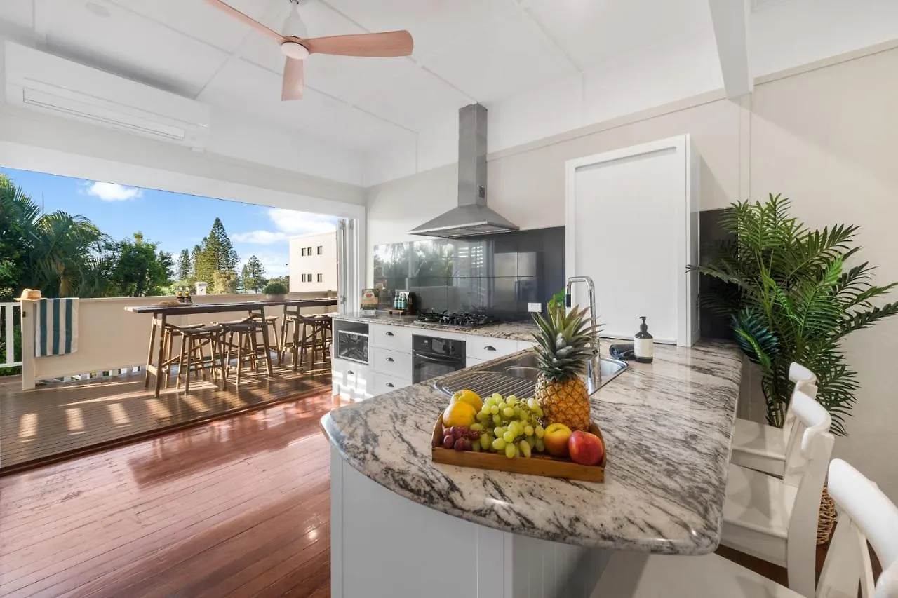 Holiday home Stunning Beach House & Glamping Tent - Sunshine Coast Caloundra